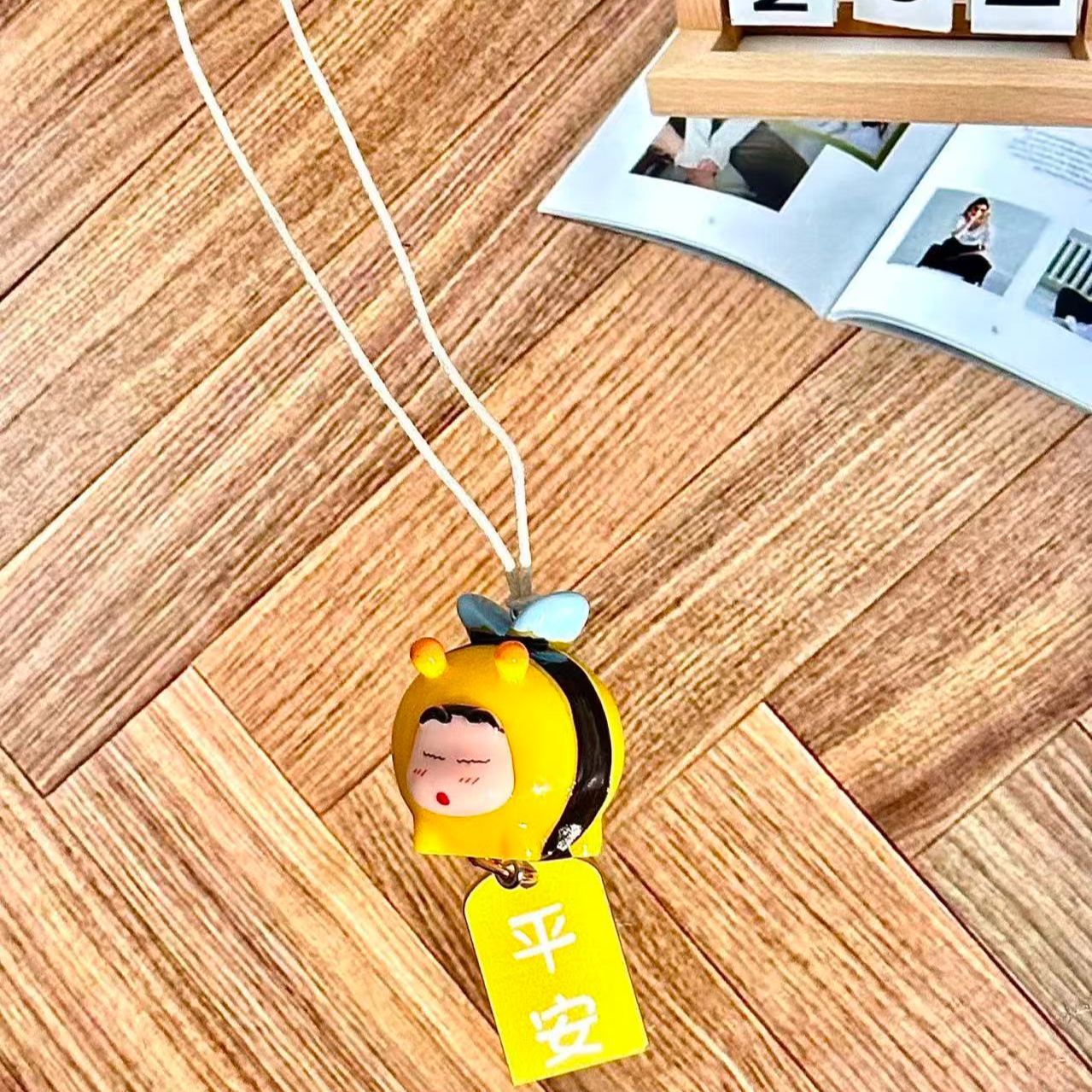 Crayon Shin-chan Bee Cosplay F - Car Accessories Kit 评论和价格